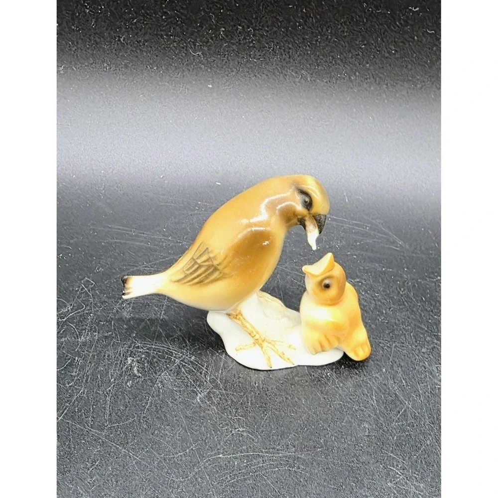 Vintage Hutschenreuther Miniature Porcelain Figurine Mother Bird Feeding‎ Baby